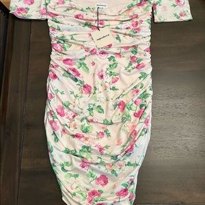 Superdown off the shoulder pink floral mini dress brand new with tags. Size M.
